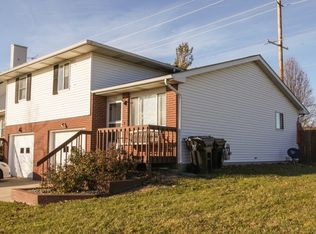 510 Carriage Hills Rd #B, Normal, IL 61761