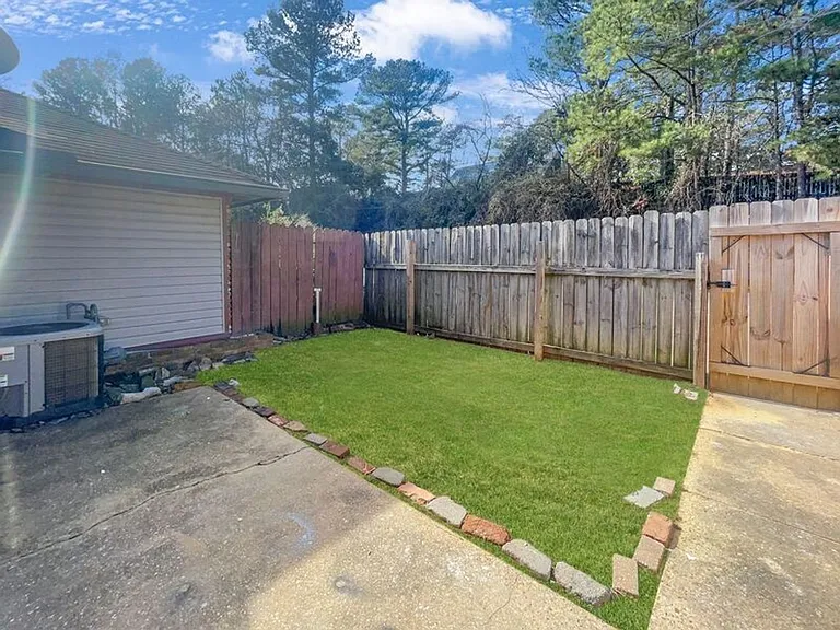 3414 Kensington Ct — Photo 8