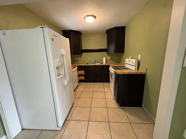 2976 Poplar St — Photo 7