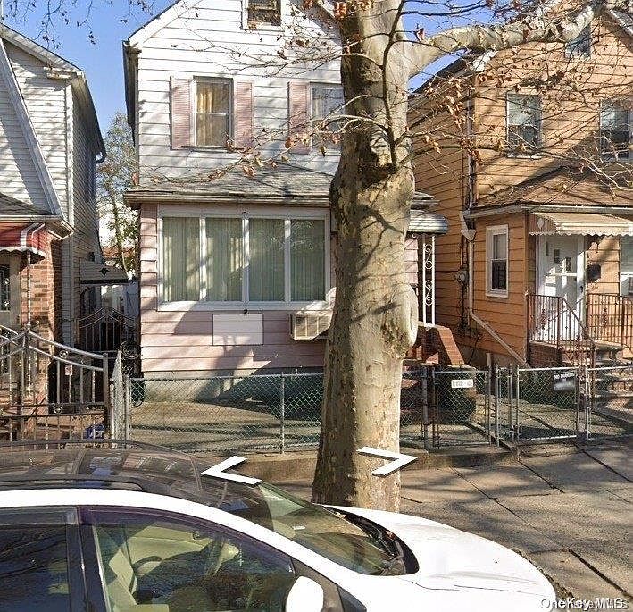 2nd image of 1225 E 88th Street