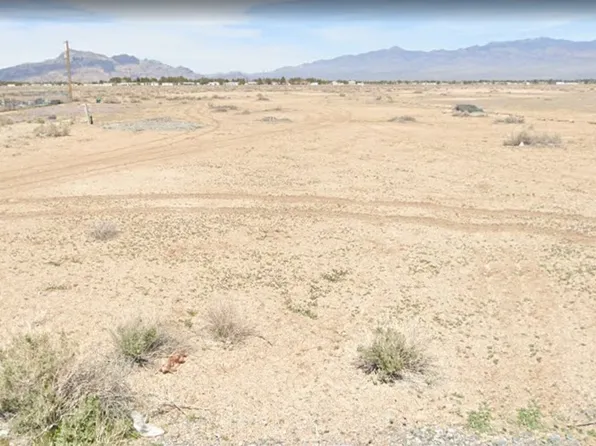2360 Stella St, Pahrump, NV 89048