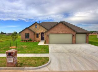 10016 NW 97th St, Yukon, OK 73099