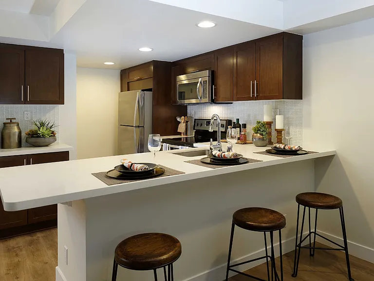 Wayfarer Apartments + Marina — Photo 16