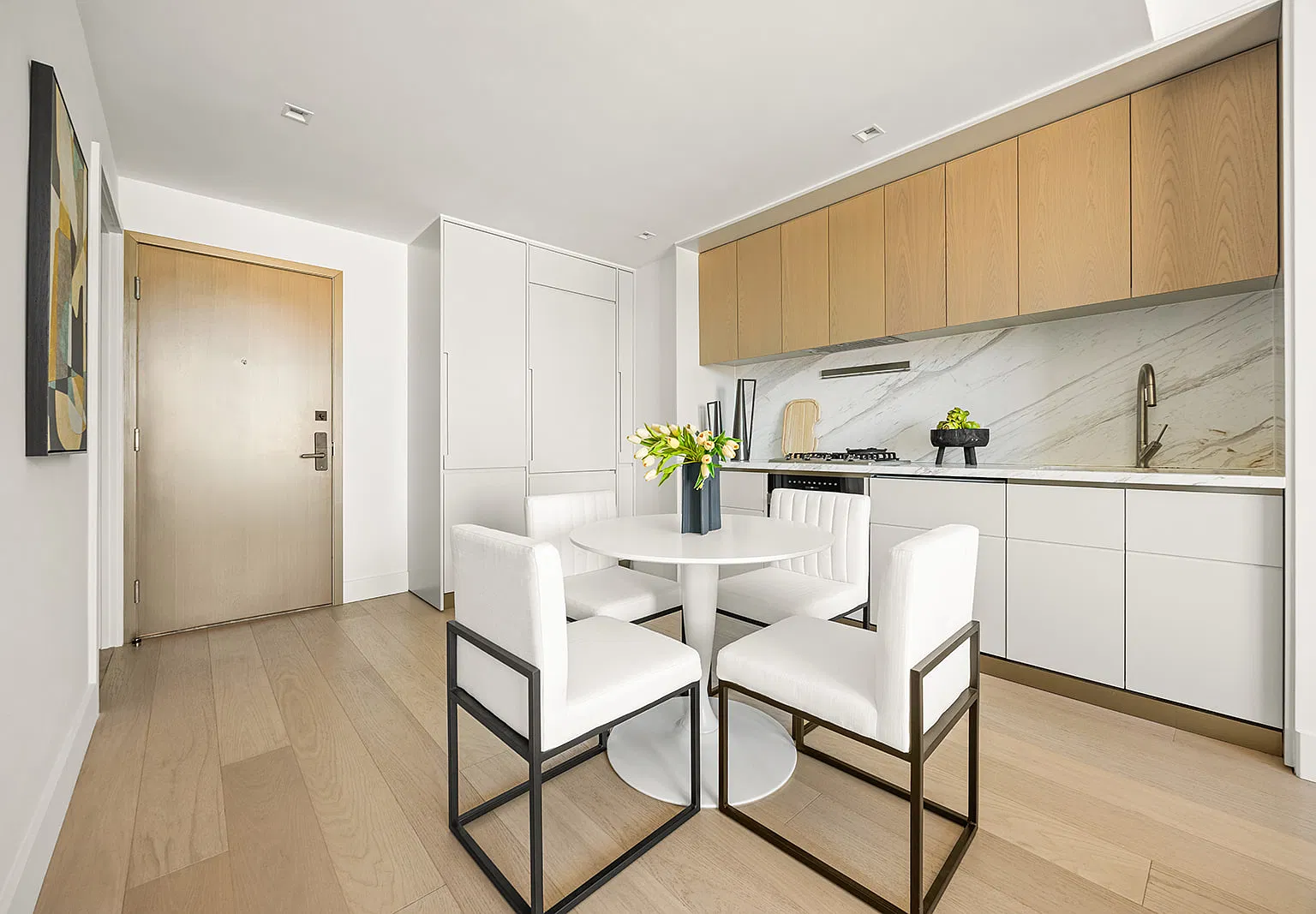 208 Delancey St — Photo 3