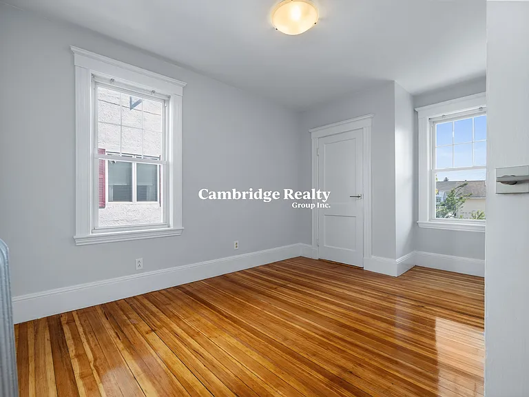 16 Windsor Rd #1T — Photo 5