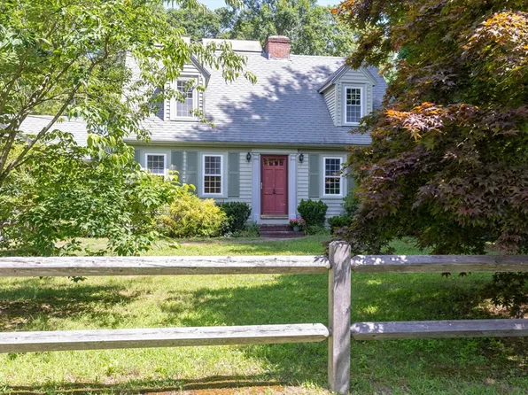 21 Coughlin Rd, North Easton, MA 02356