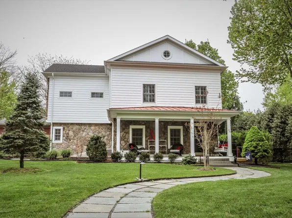 26 Willow Dr, Little Silver, NJ 07739