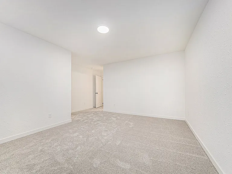 112 Iris Ct — Photo 10