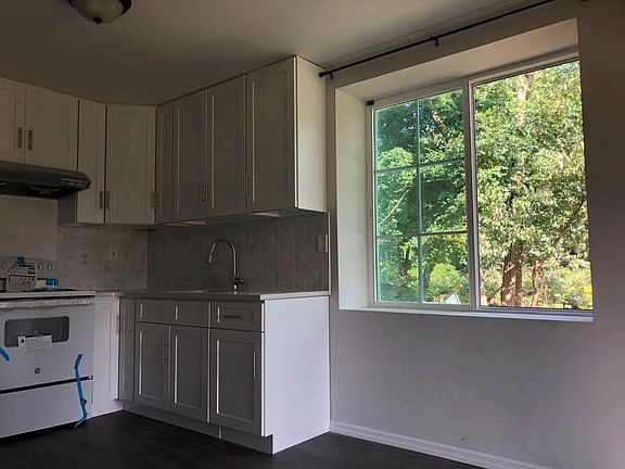 2nd image of 600 Naughton Ave Floor 1