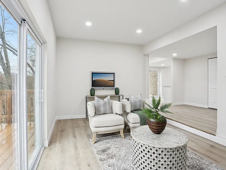 1357 S Lake Sherwood Dr — Photo 36