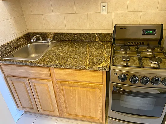 Rented by Paley Management | media 11