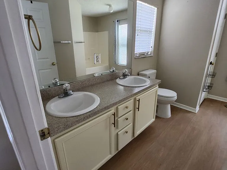 2891 Stratford Pointe Dr — Photo 7