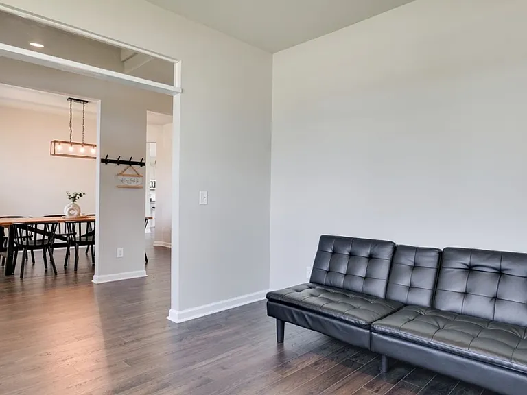 935 Hay Meadow Dr — Photo 6