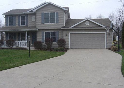 1st image of 23035 Montrose Cir