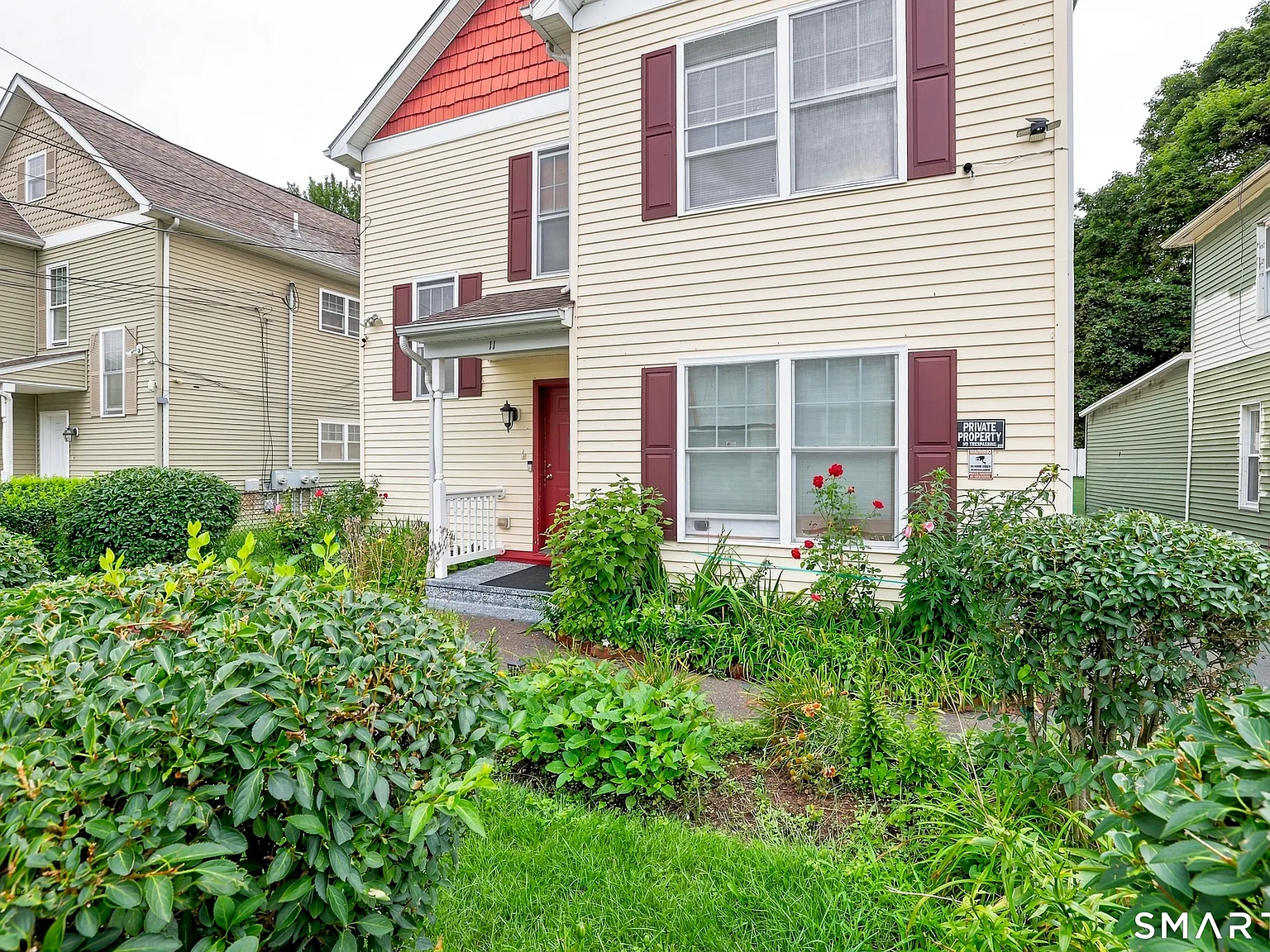 3 bed, 2.0 bath, 2596 sqft, $2,200 — Photo 3