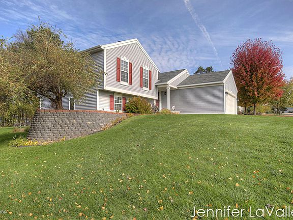 3rd image of 1173 Windemere Dr NE