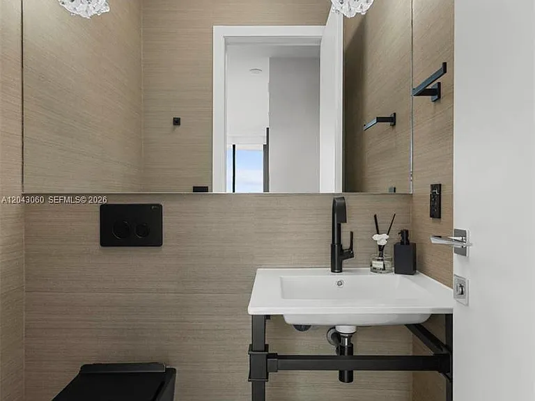 2821 S Bayshore Dr #8A — Photo 34