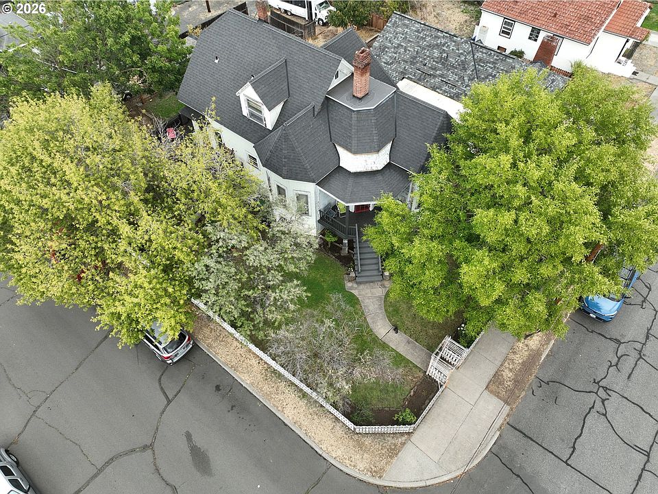 1st image of 1103 E 11th St