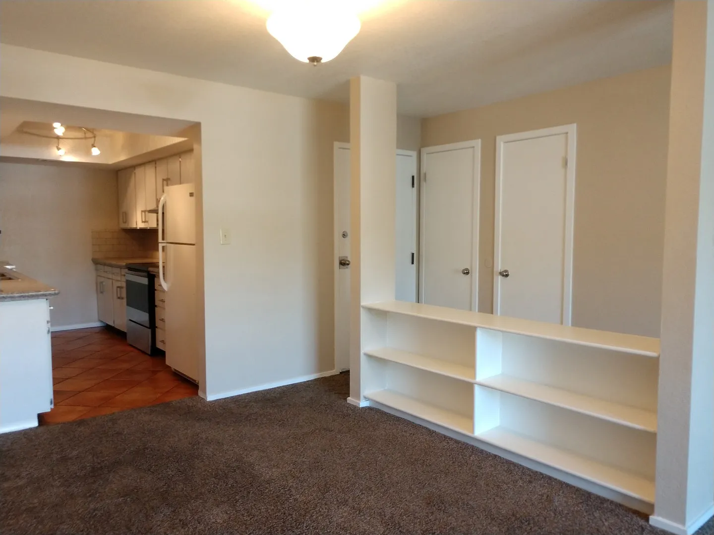 Downtown Slc - 1st M. Free! 2 Bdrm Condo W/ Views! — Photo 4