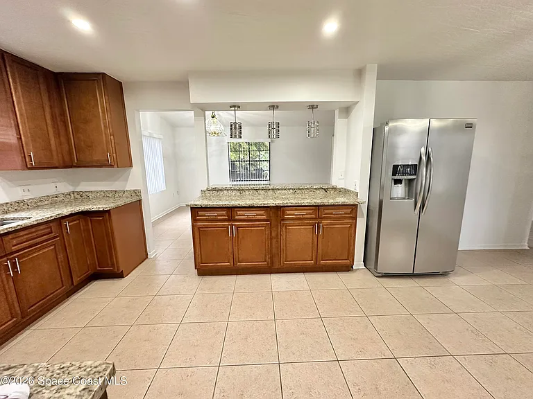 522 Karney Ave NE — Photo 11