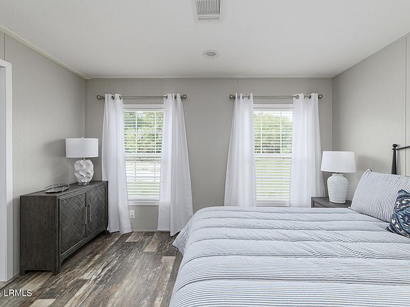 5th image of 18 Briarfield Ct
