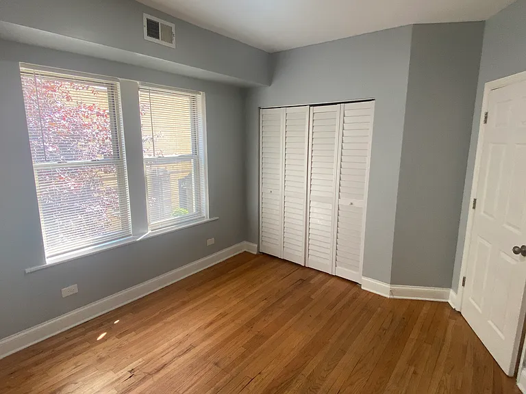 Emerald Apartments — Photo 18