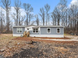 99 Phillips Dr, Royston, GA 30662