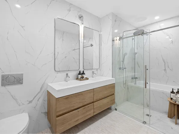 78-29 Austin Street image 13 of 30