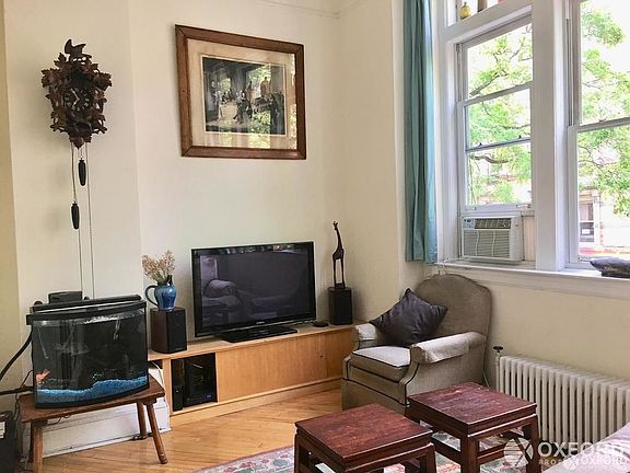 2nd image of 52 Grove St APT 1A