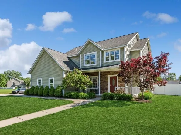 5969 Longhorn Trl, Stevensville, MI 49127