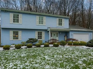 45 Valhalla Dr, New Castle, PA 16105