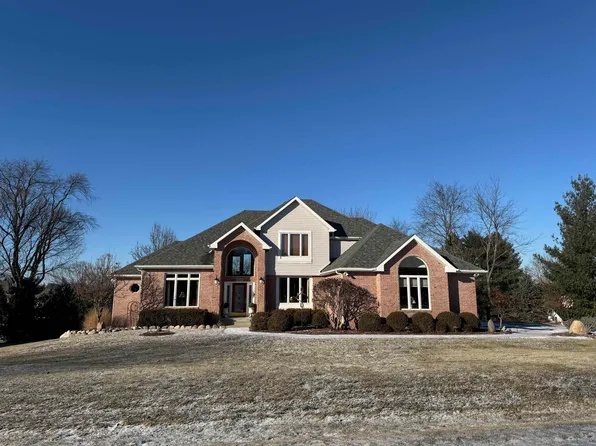 8152 Charissas Pl, Roscoe, IL 61073