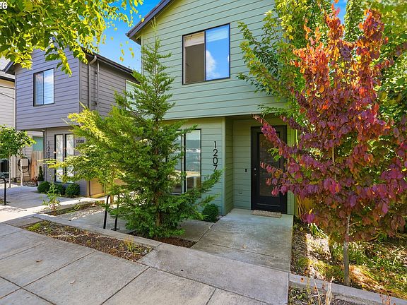 3rd image of 12078 SE Pine St #7