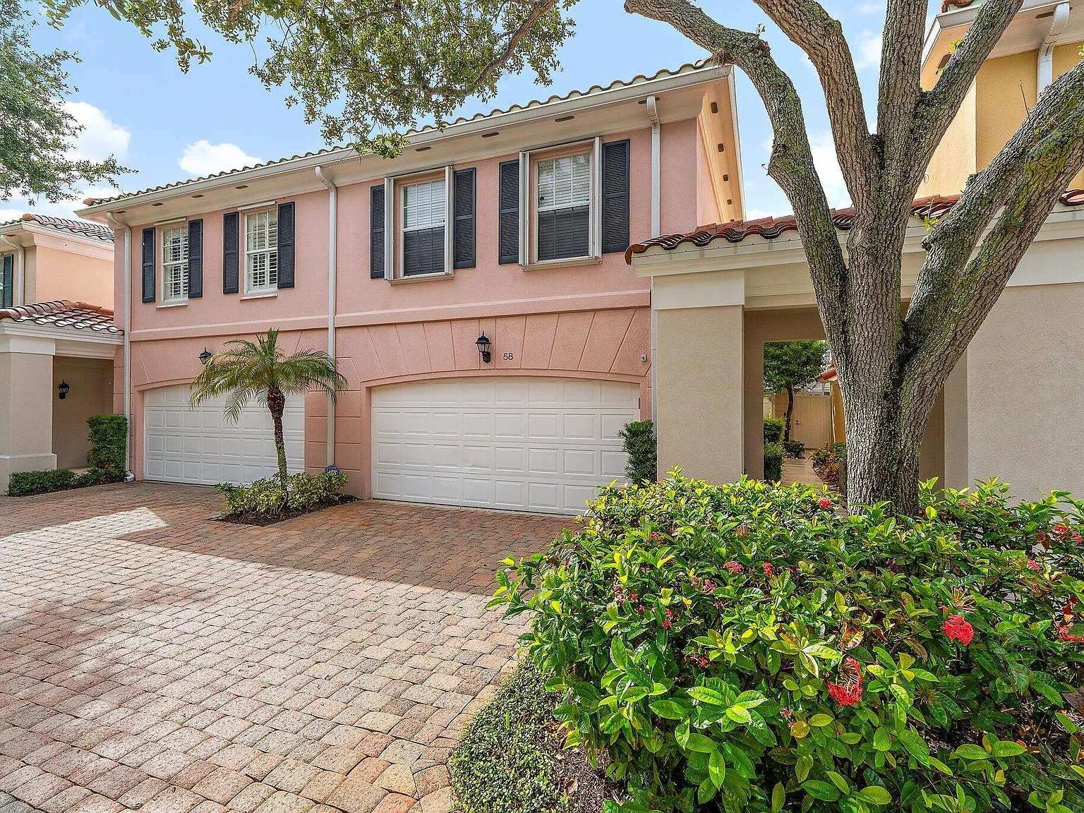 3 bed, 2.5 bath, 1298 sqft, $3,250 — Photo 1