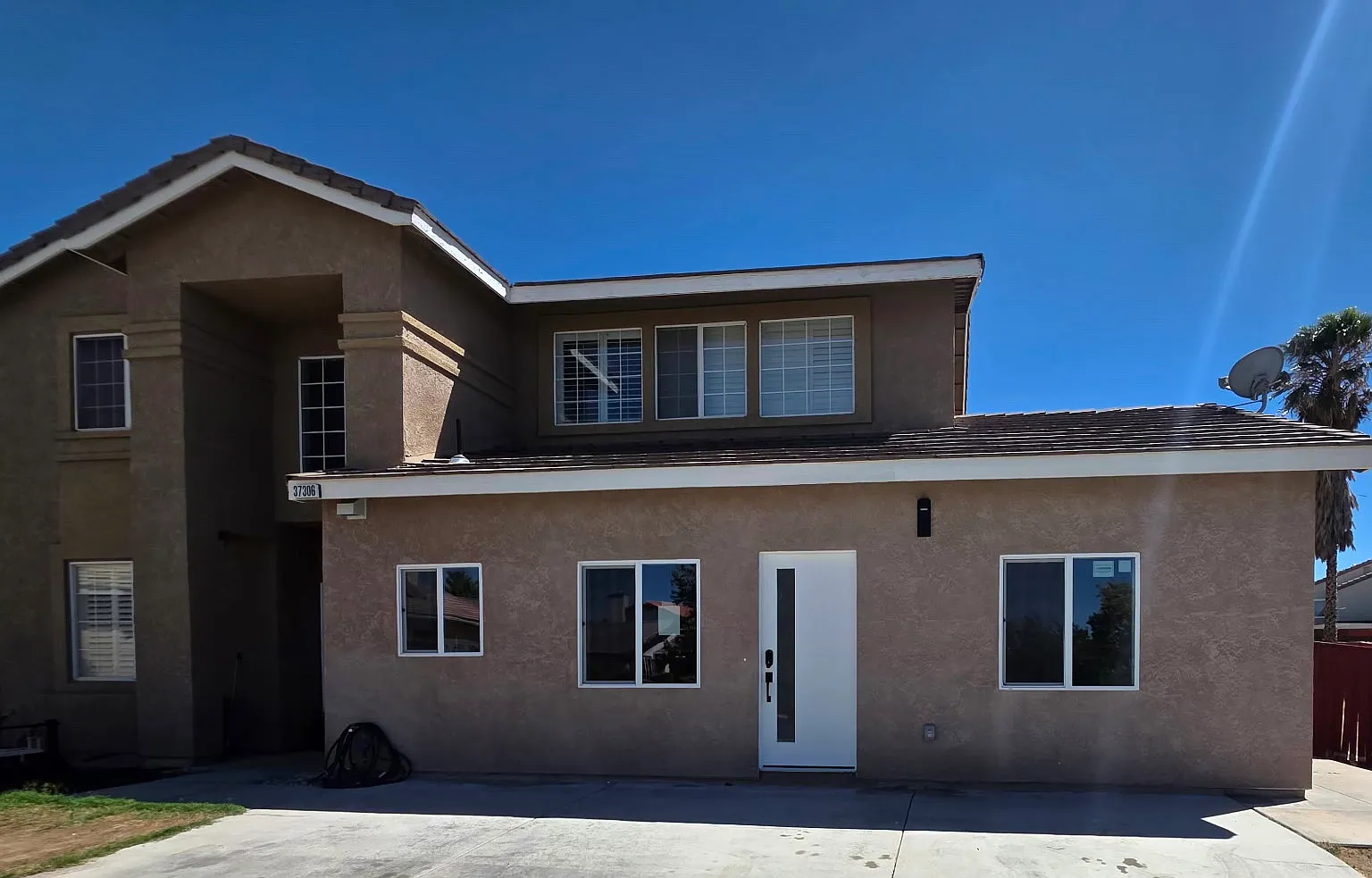3 bed, 1200 sqft, $3,000 — Photo 1
