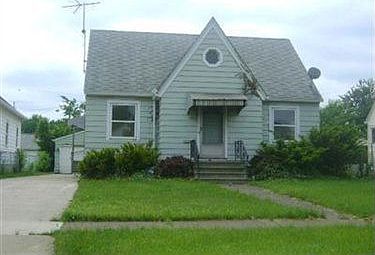 1st image of 1652 E 34th St