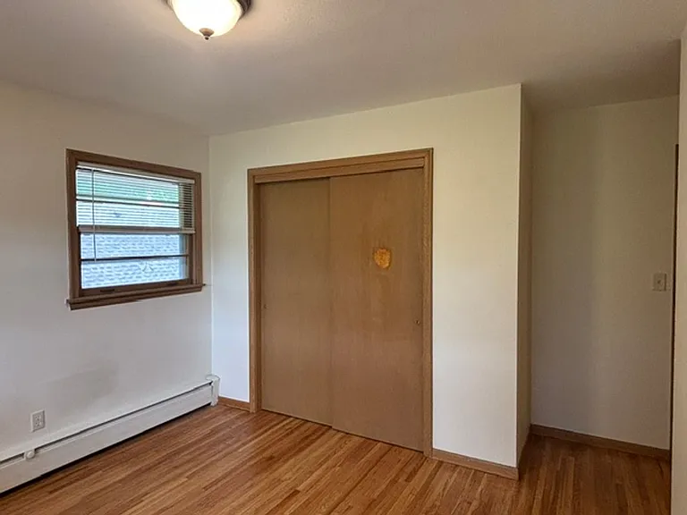 1330 Saint Clair Ave — Photo 13
