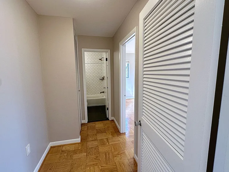 10670 Weymouth St #202 — Photo 6