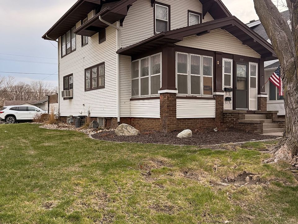 1st image of 1117 W Main St