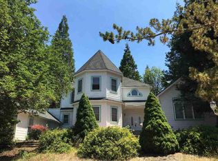 1234 Upland Rd, Mount Shasta, CA 96067