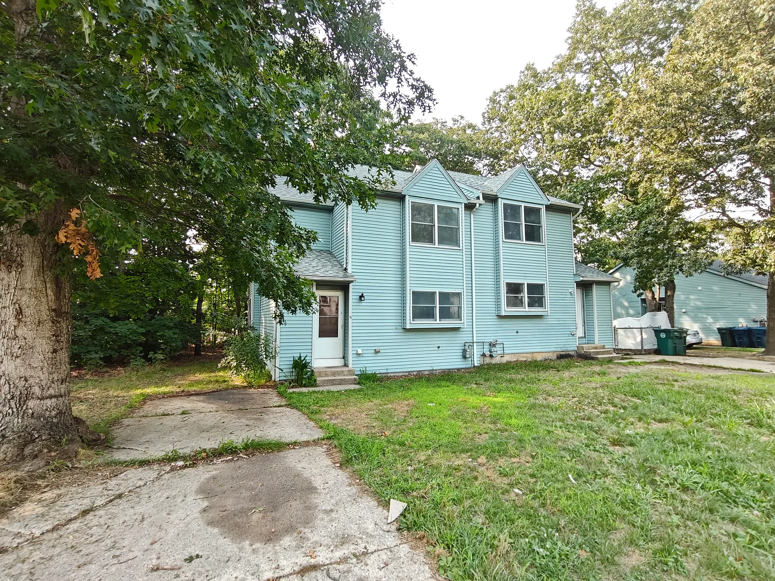 Gorgeous Home Available Now! — Photo 2