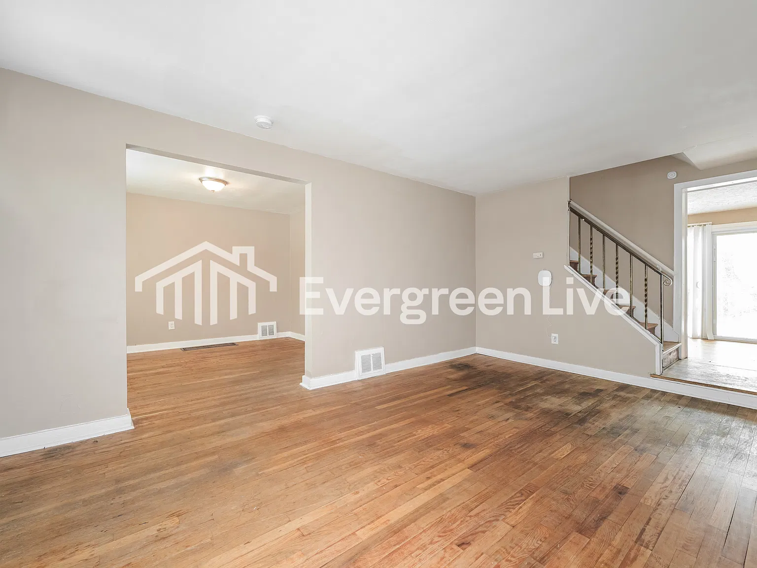 3 bed, 1.5 bath, 1640 sqft, $1,495 — Photo 2