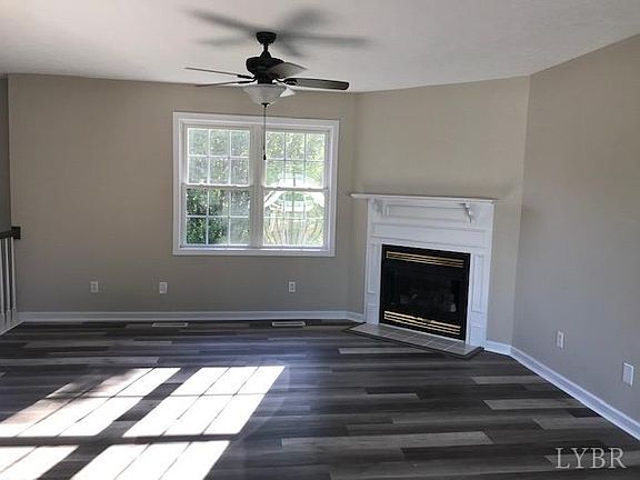2nd image of 333 Smoketree Ln