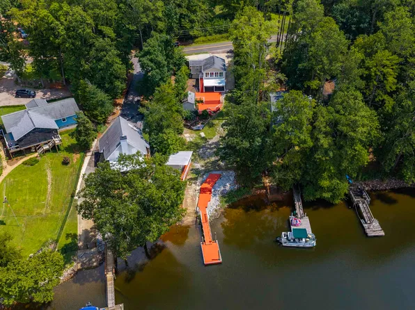 912 Lakewood Dr, Prosperity, SC 29127