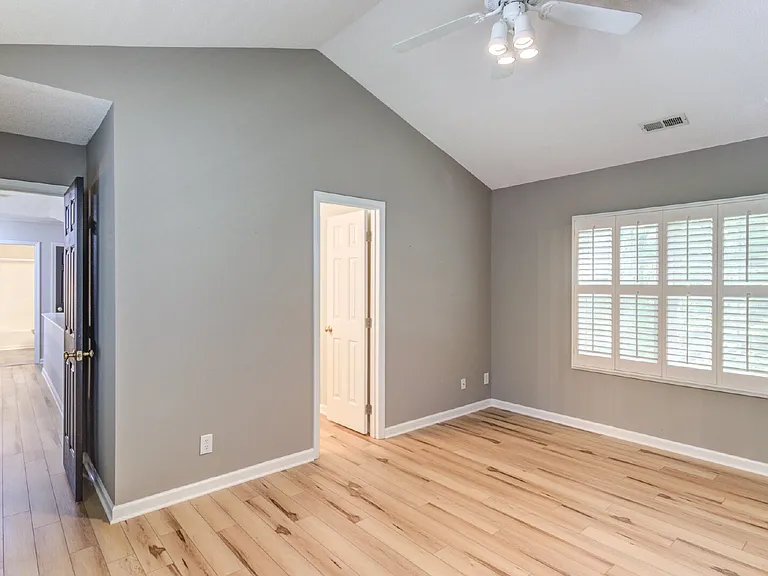 103 Unaka Ct — Photo 48