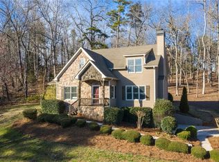 5715 Ridgewater Cir, Gainesville, GA 30506