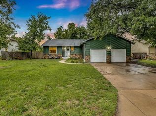 1701 E Cresthill Rd, Derby, KS 67037