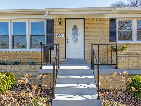 2nd image of 411 Curtis Dr SE