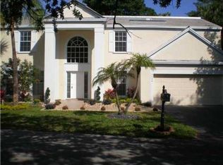 3744 Lancewood Dr, Coral Springs, FL 33065