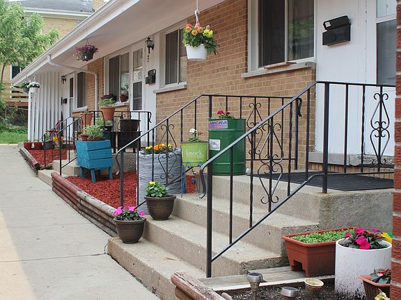 4th image of 571 Sidney Ave